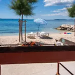 Beachfront Adriatic With Breakfast