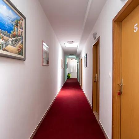 Bed & Breakfast Beachfront Adriatic With Breakfast Podstrana