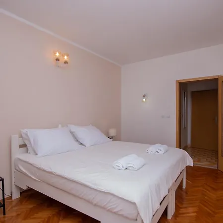 Beachfront Adriatic With Breakfast 4* Podstrana