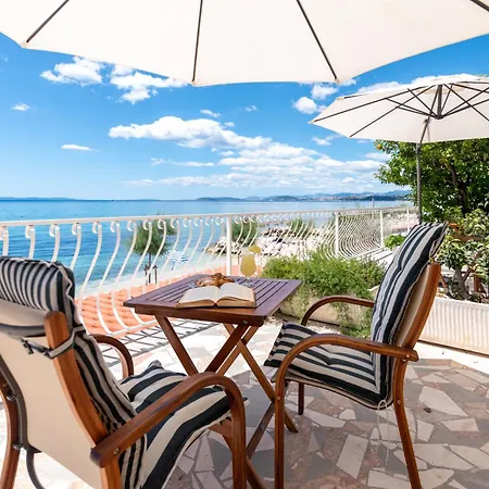 Beachfront Adriatic With Breakfast Bed & Breakfast