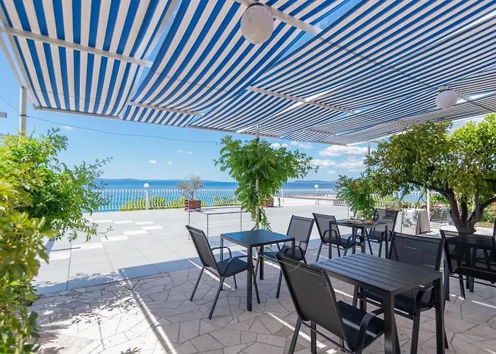 Beachfront Adriatic With Breakfast Bed and Breakfast